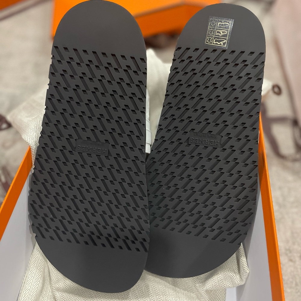 Hermes Empire Sandals - Picture 4 of 4